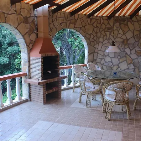 Schoene Sanjuan Mit Pool Und Meerblick By Interhome ギア・デ・イソラ