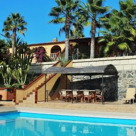 Nyaraló Schoene Sanjuan Mit Pool Und Meerblick By Interhome *